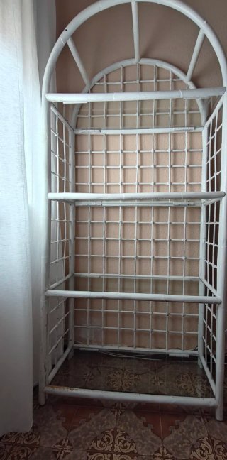Estantería bambú/mimbre blanca
