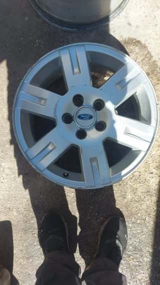 Llantas de aluminio Ford connect 16'' buen estado