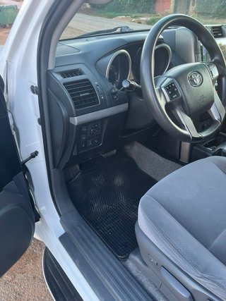 Toyota Land Cruiser 150 2010