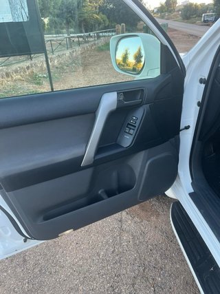 Toyota Land Cruiser 150 2010