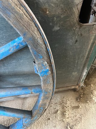 Rueda de carro antiguo