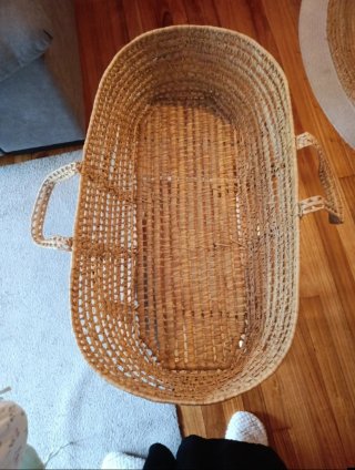 Moisés mimbre y madera