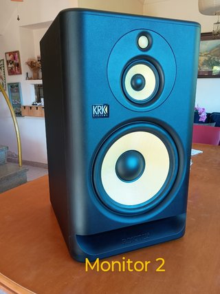 2 Monitores Activos para Estudio KRK Rokit 10-3 G4
