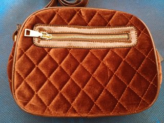 NUEVO! BOLSO TERCIOPELO MARRÓN GIOVANNA MILANO. Si
