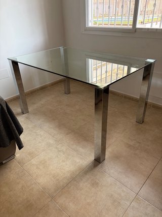 Mesa comedor cristal 12mm y patas metálicas