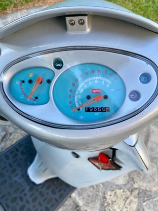 Aprilia Scarabeo 100