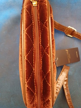 NUEVO! BOLSO TERCIOPELO MARRÓN GIOVANNA MILANO. Si