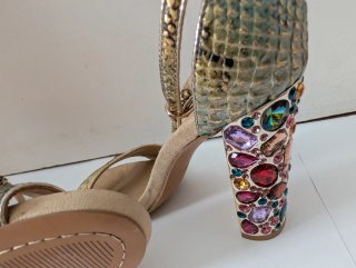 Sandalias mujer pedrería doradas talla 36
