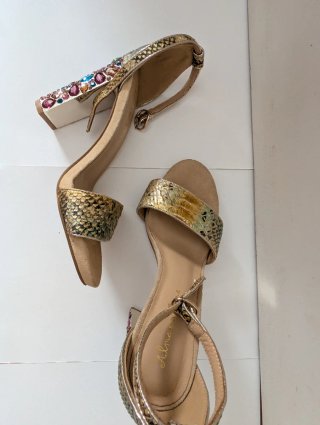 Sandalias mujer pedrería doradas talla 36