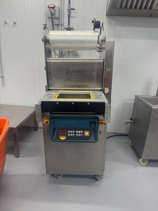 Termoselladora Tecnotrip TEB-A-100 CON 3 moldes