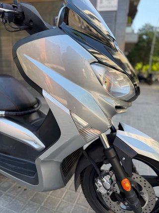 Yamaha Xmax 250cc Plata
