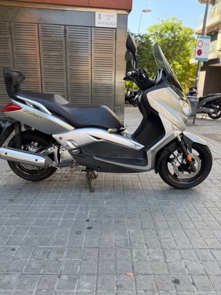 Yamaha Xmax 250cc Plata