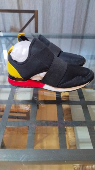 4 pares de botines talla 39 y 40 5€ c/u