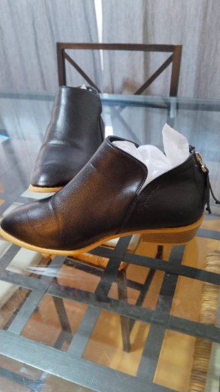 4 pares de botines talla 39 y 40 5€ c/u