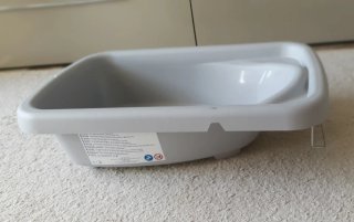 Cambiador Chicco con bañera y almacenaje