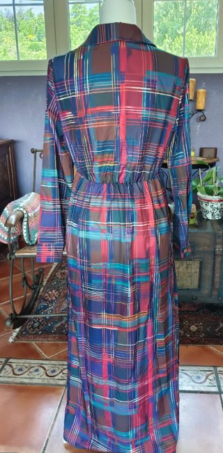 Vestido camisero largo estampado cuadros