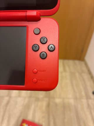 Nintendo 2DS XL Edizione Poké Ball