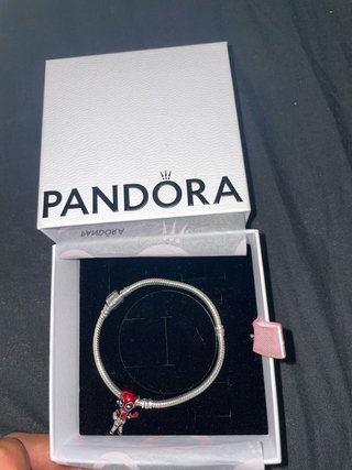 Pulsera Pandora Moments Plata