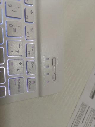 Teclado y Mouse Bluetooth Compacto con Luz. Ñ