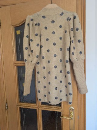 Jersey mujer beige con lunares negros