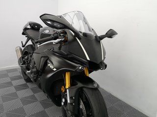 YAMAHA YZF R1 2019 16752 kms.