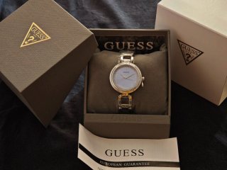 Reloj Guess Millie.