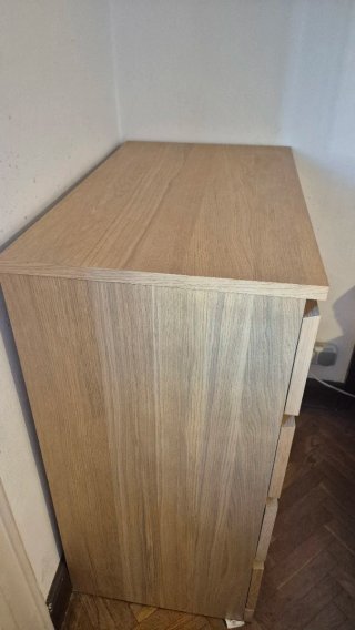 Cómoda 4 cajones Ikea Malm.