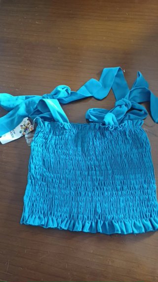 Camiseta tirantes fruncida azul
