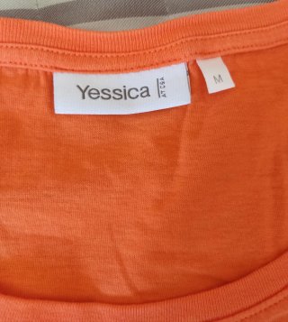 Camiseta naranja "Secret Island" Yessica (C&A)