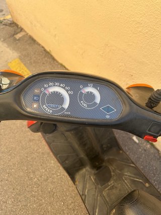 Piaggio Typhoon Roja