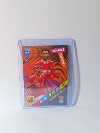 Cromo Panini FIFA 365 Double Trouble