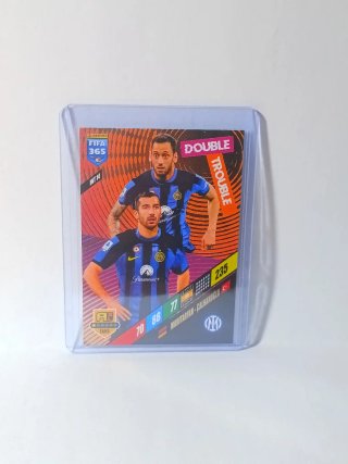 Cromo Panini FIFA 365 Double Trouble