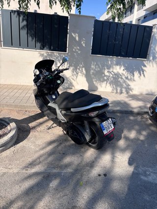 Kymco Scoting 500 Maxi Scooter Negra 50.000 km