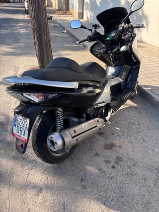 Kymco Scoting 500 Maxi Scooter Negra 50.000 km