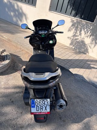 Kymco Scoting 500 Maxi Scooter Negra 50.000 km