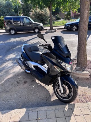Kymco Scoting 500 Maxi Scooter Negra 50.000 km