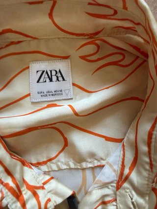 Camisa Zara Estampado Llamas Talla L
