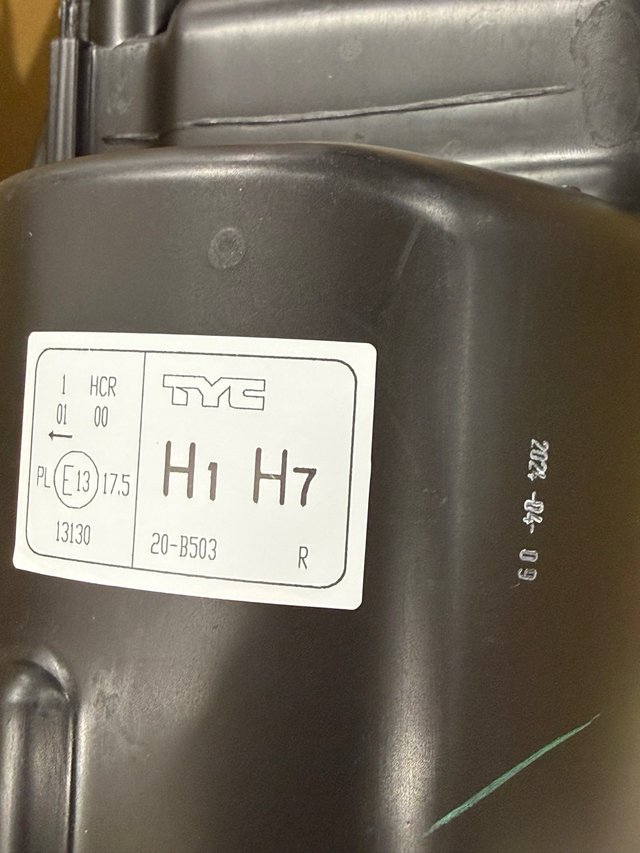 Faro Derecho HELLA 1ZS 009 250-801 para Ford Galax