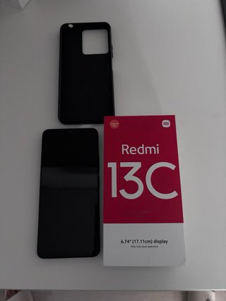 Xiaomi Redmi 13C con funda y caja