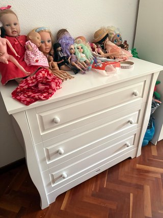 Cómoda blanca lacada