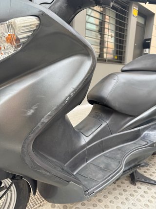Suzuki Burgman Maxi Scooter