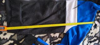 Sudadera con cremallera y capucha