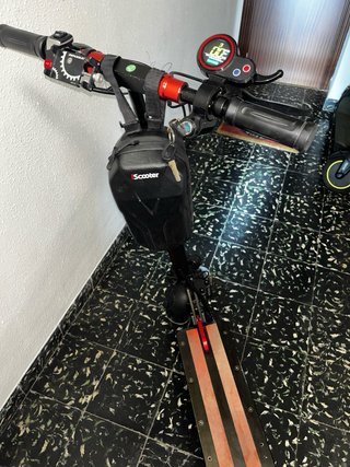 Patinete Eléctrico con Bolsa y Llave