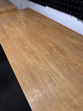 Escritorio madera de bambú.