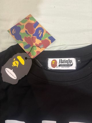 Camiseta BAPE Negra con Diseño de Mono