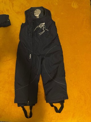 Conjunto mono más abrigo para esquiar