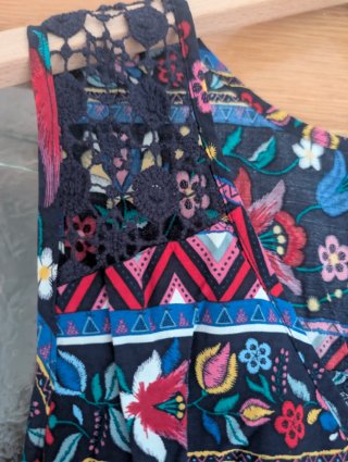 Vestido corto estampado mujer