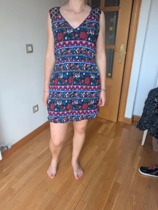 Vestido corto estampado mujer