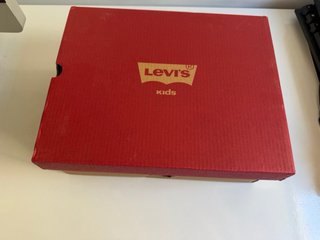 Zapatillas Levi's niño nuevas