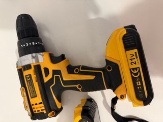 Taladro con 2 baterías sin cargador